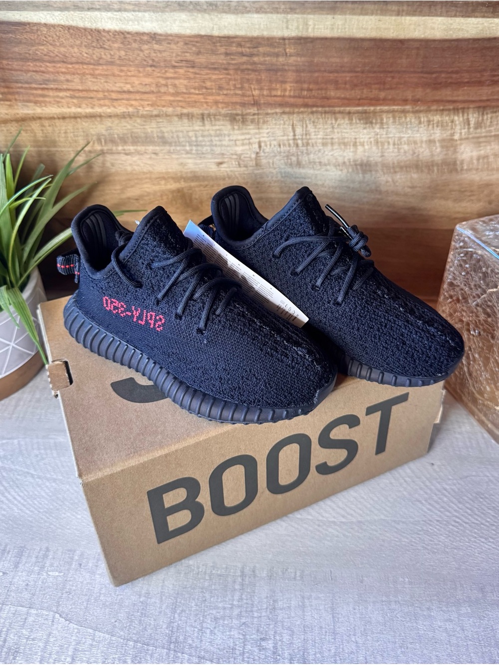 Adidas Yeezy Boost 350 V2 Infant Toddler Kids Black/Red Athletic Sneaker Size 10